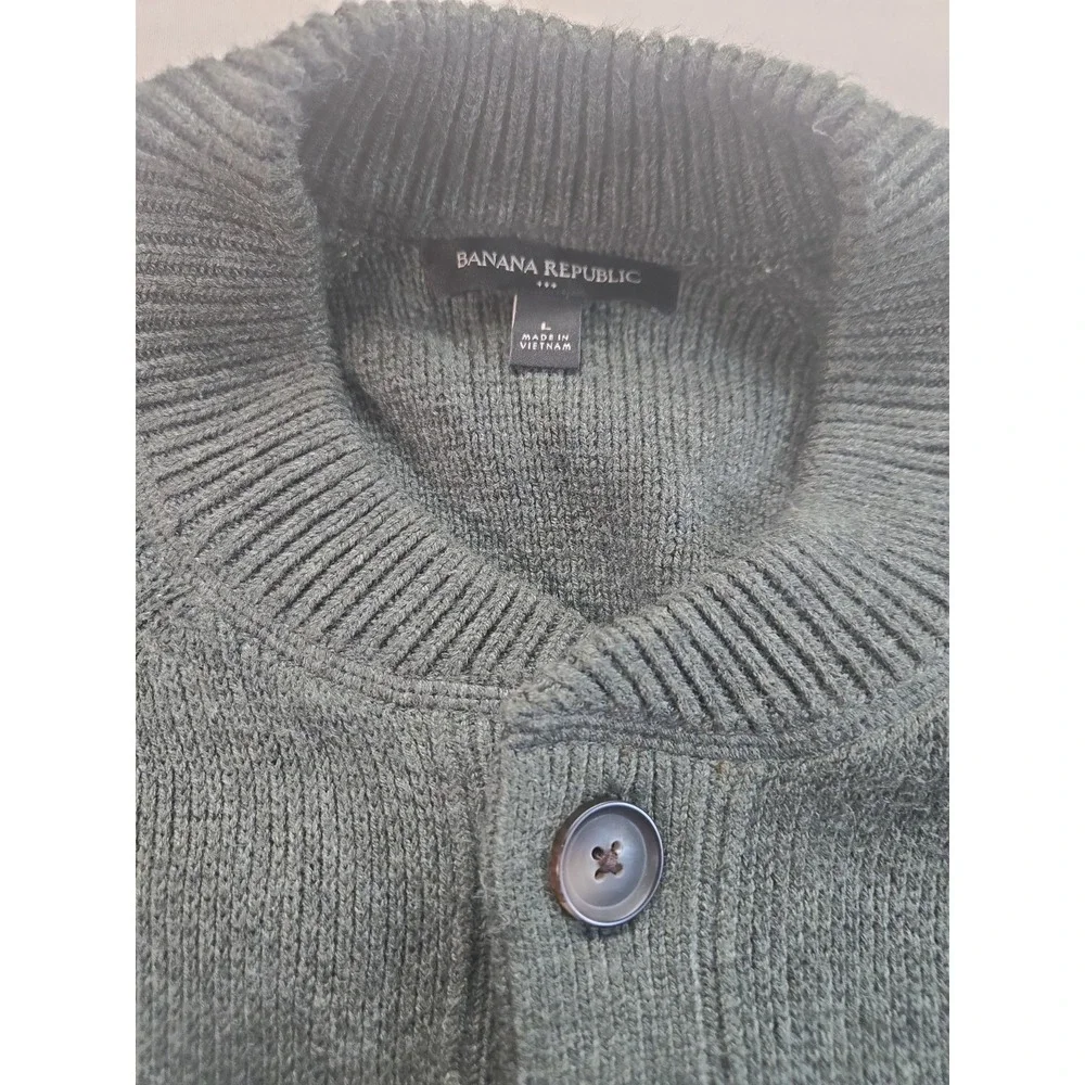Banana Republic Men's Button-Up Cardigan Sweater – L  – Green